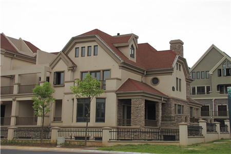 瀝青瓦的使用年限是多久？有哪些注意事項？