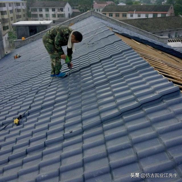 導讀：農村蓋房用樹脂瓦適合嗎？聽完行家的分析，恍然大悟