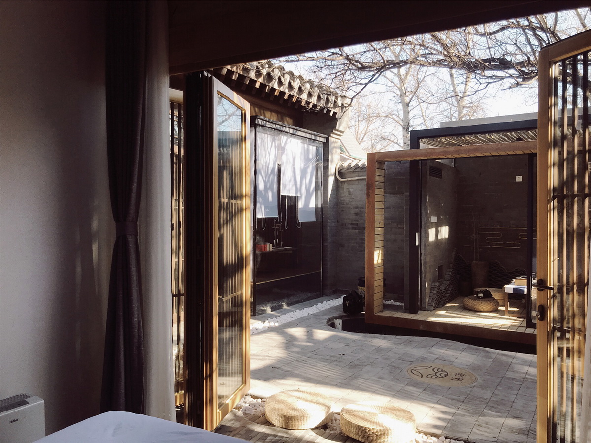 1550653142729499.jpg 調整大小 3_從西廂房望向庭院-沈楨.jpg