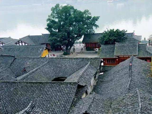 青瓦灰墻，高瓴飛檐，處處消磨時光