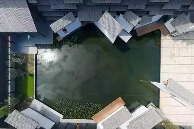 青瓦灰墻，高瓴飛檐，處處消磨時光