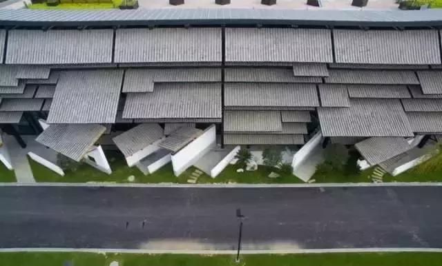 青瓦灰墻，高瓴飛檐，處處消磨時光