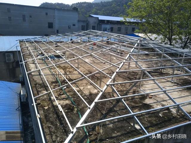 農村自建房坡屋頂，用琉璃瓦還是樹脂瓦？看看內行人的經驗分享