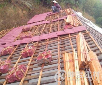 農村屋頂蓋琉璃瓦的坡度多少？多少錢一塊？安裝步驟是什么？